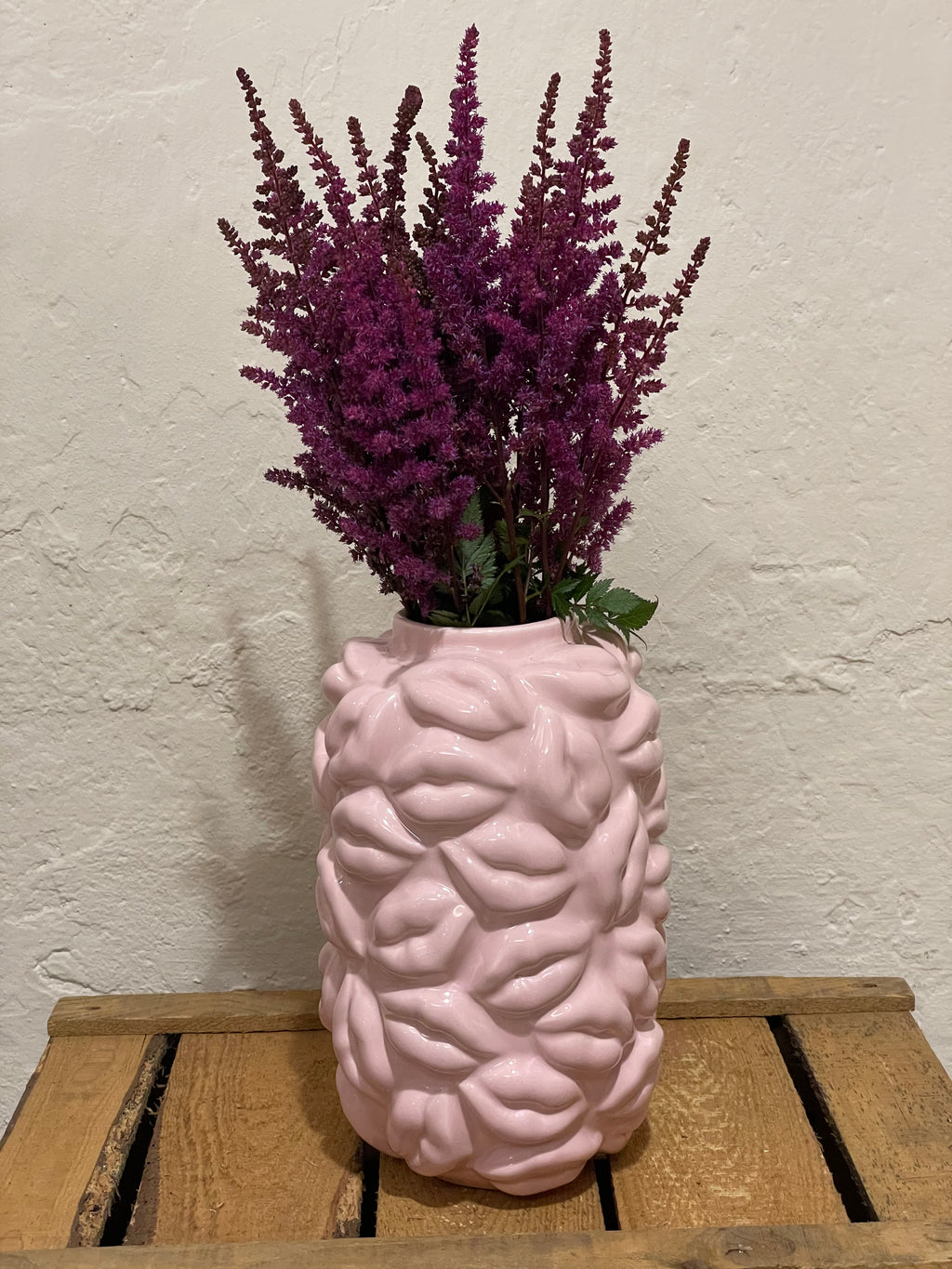 Statement-Vase "Kiss Me" hellrosa