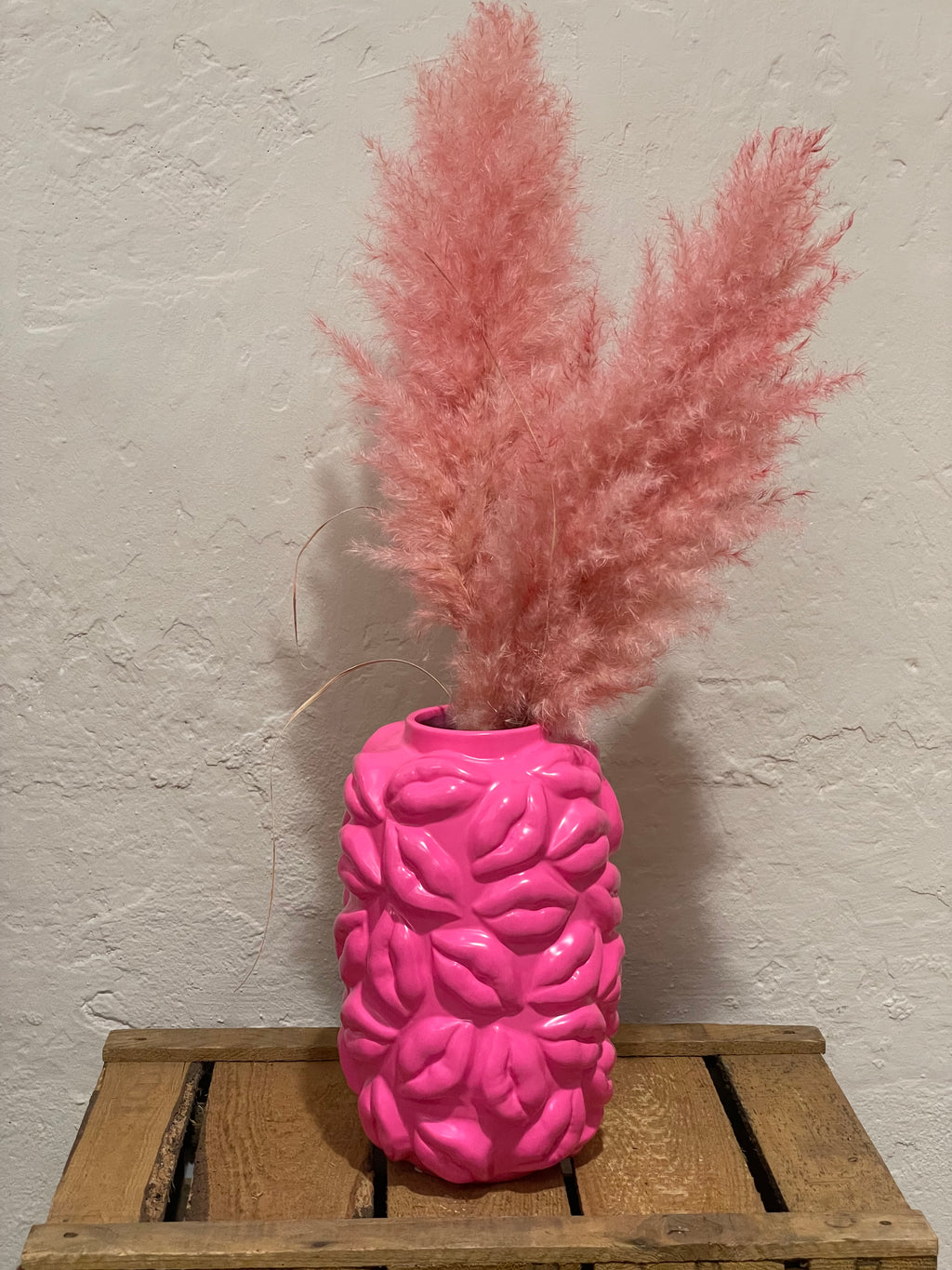 Statement-Vase "Kiss Me" Hot Pink