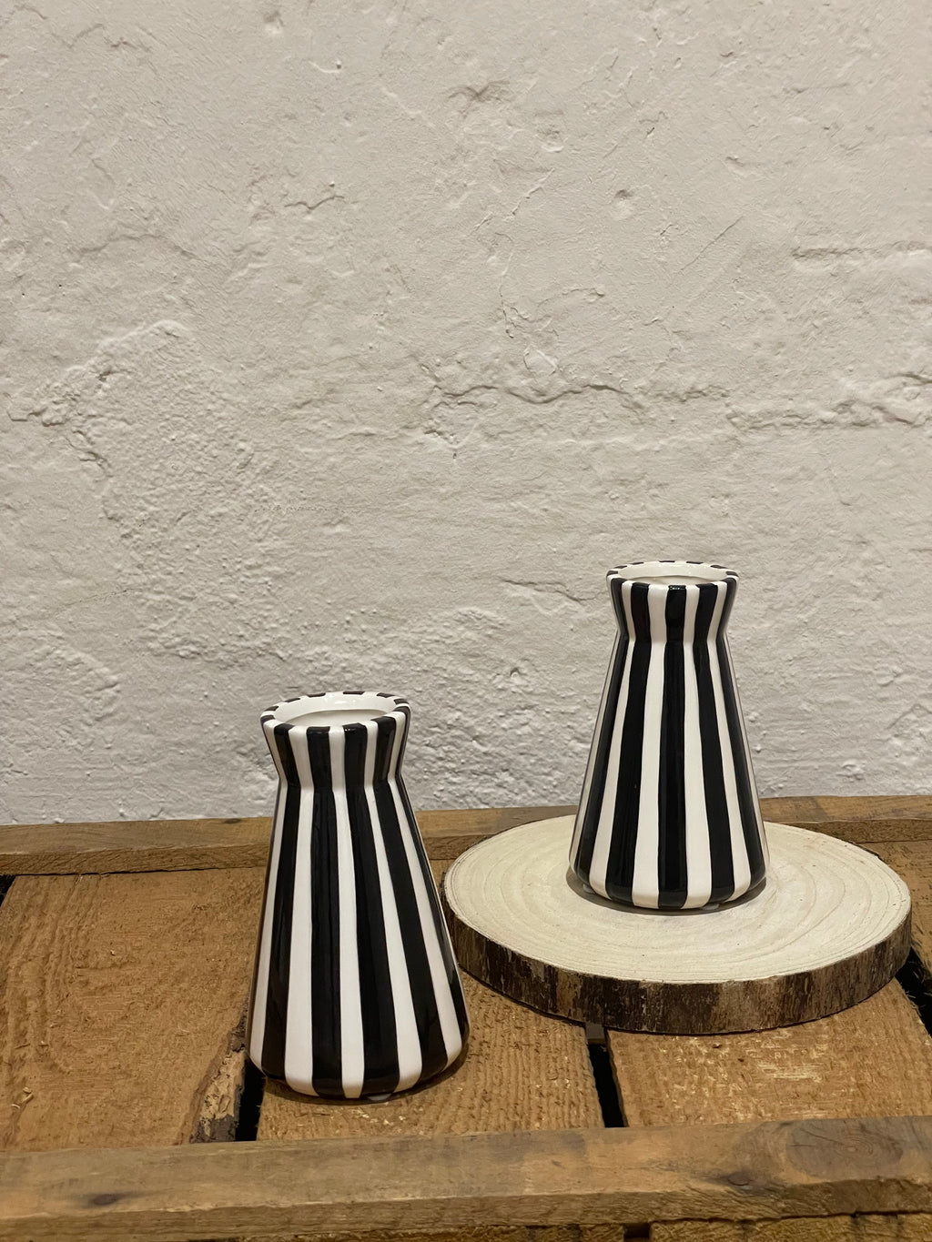 Vase "stripes" schwarz
