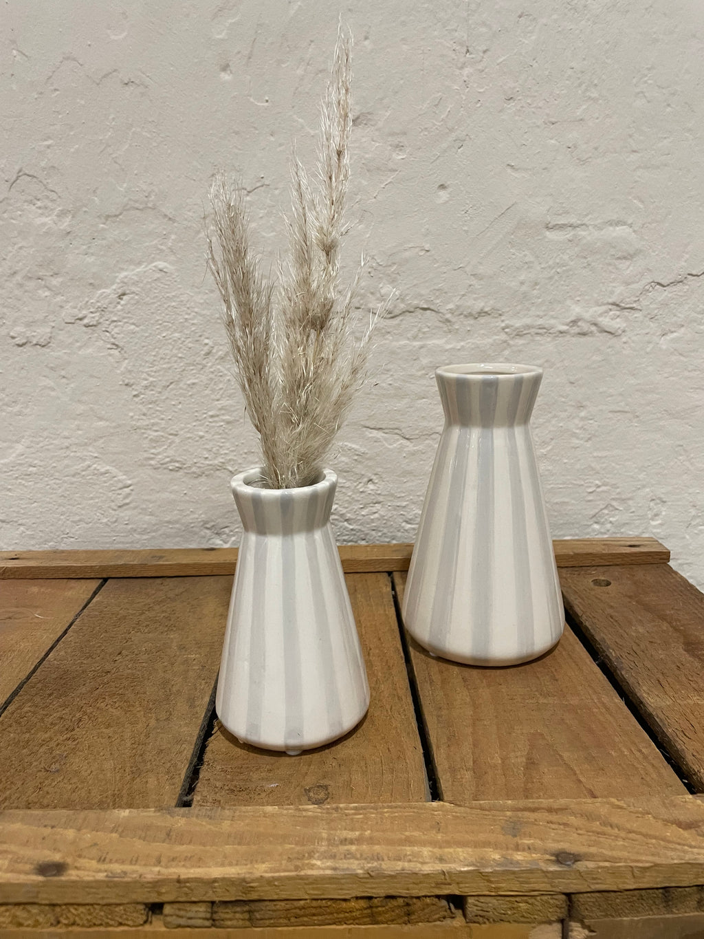 Vase "stripes" grau
