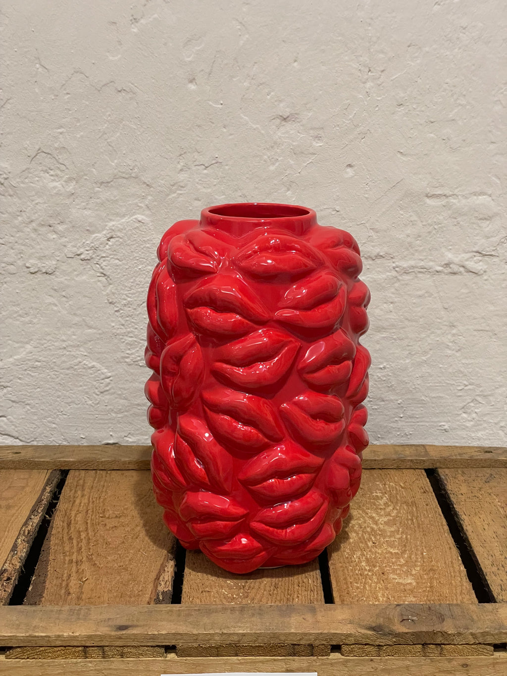 Statement-Vase "Kiss Me" rot