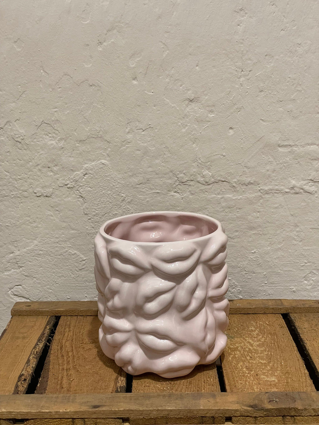 Statement-Übertopf "Kiss Me" hellrosa