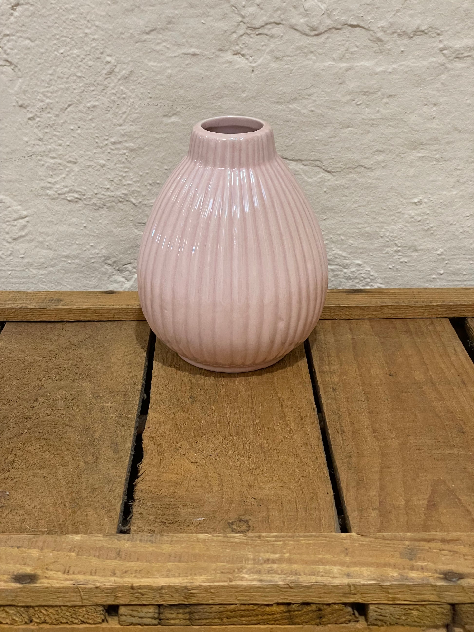 Vase soft rose