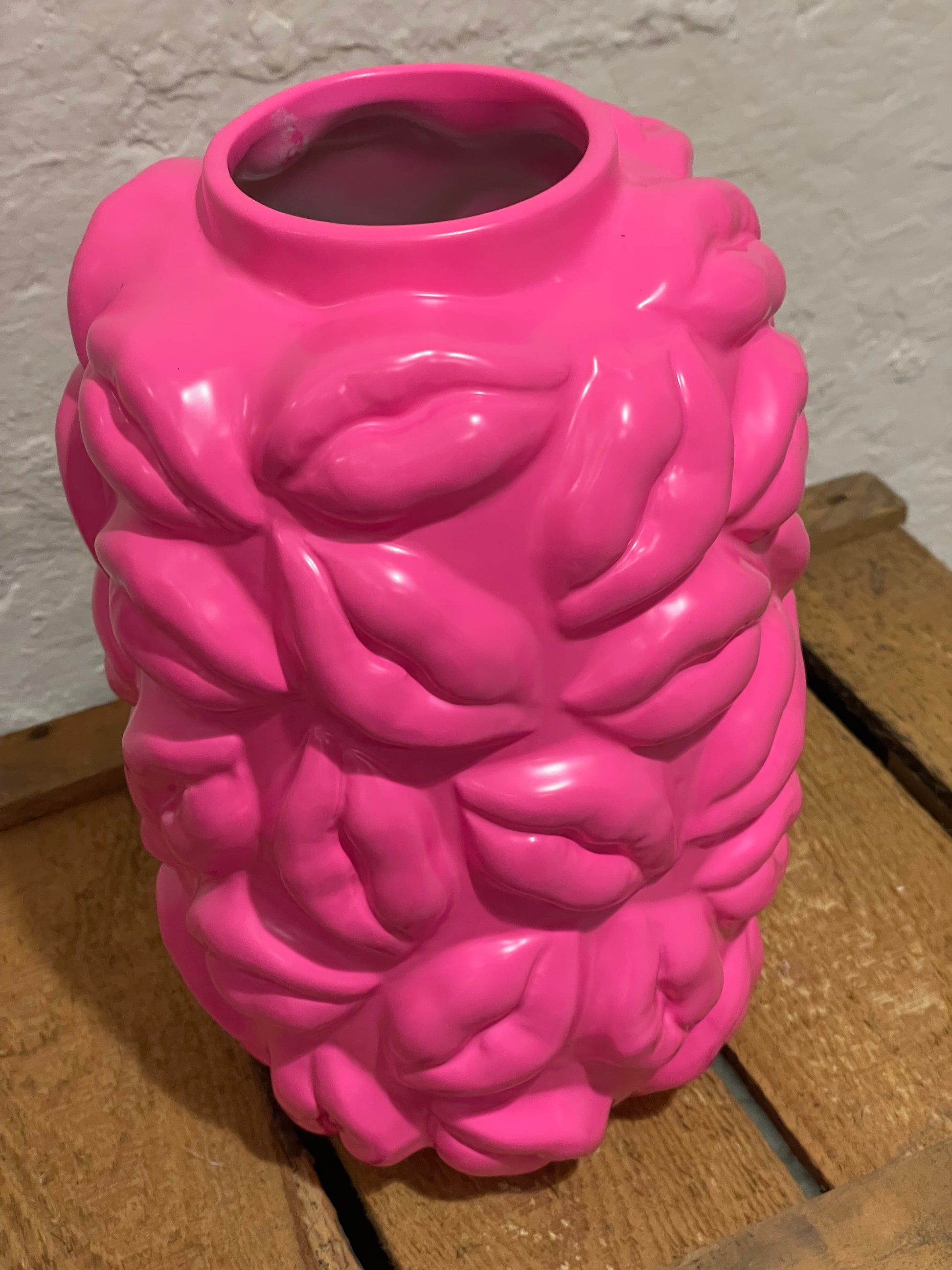 Statement-Vase "Kiss Me" Hot Pink