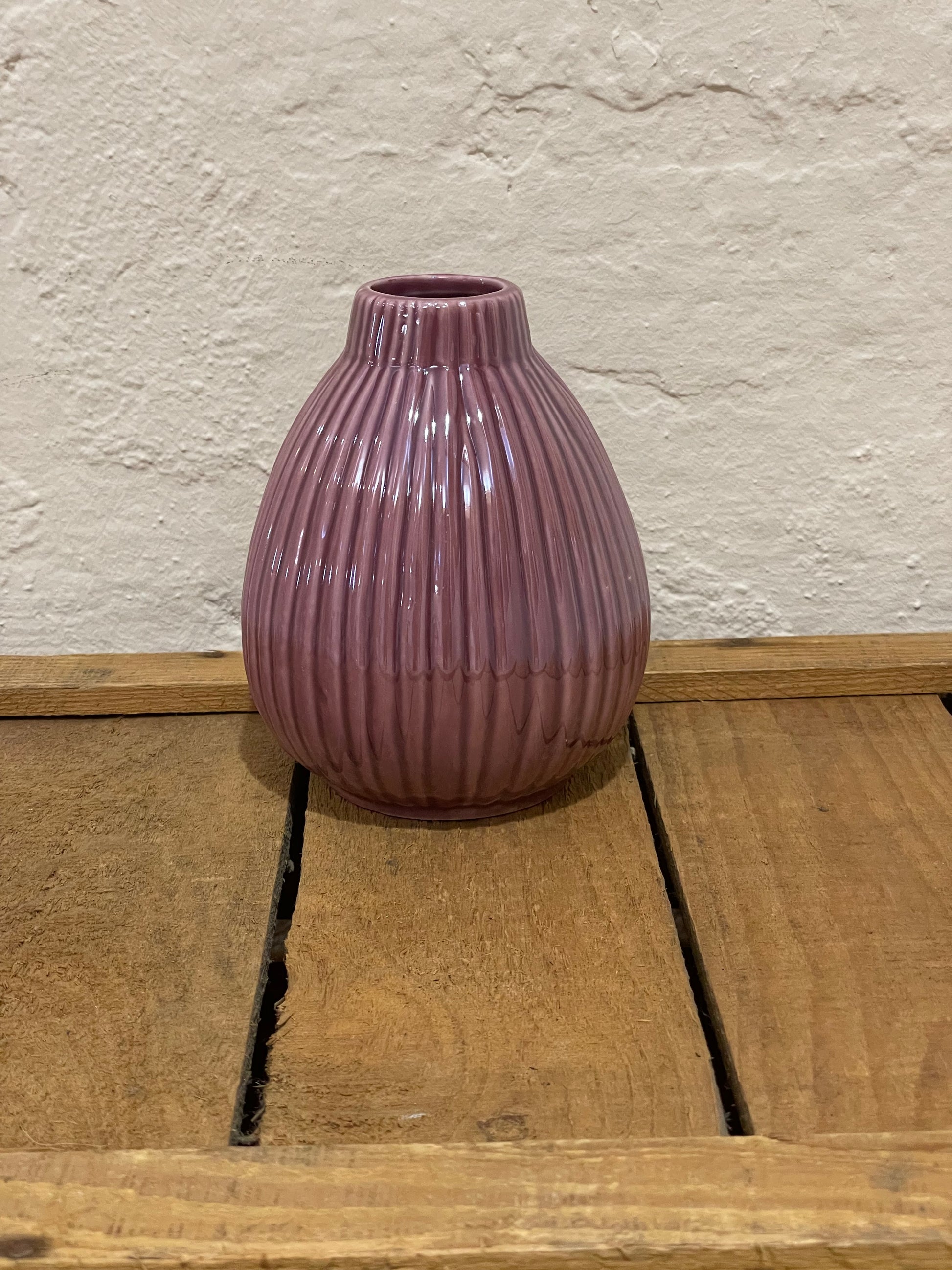 Vase soft purple