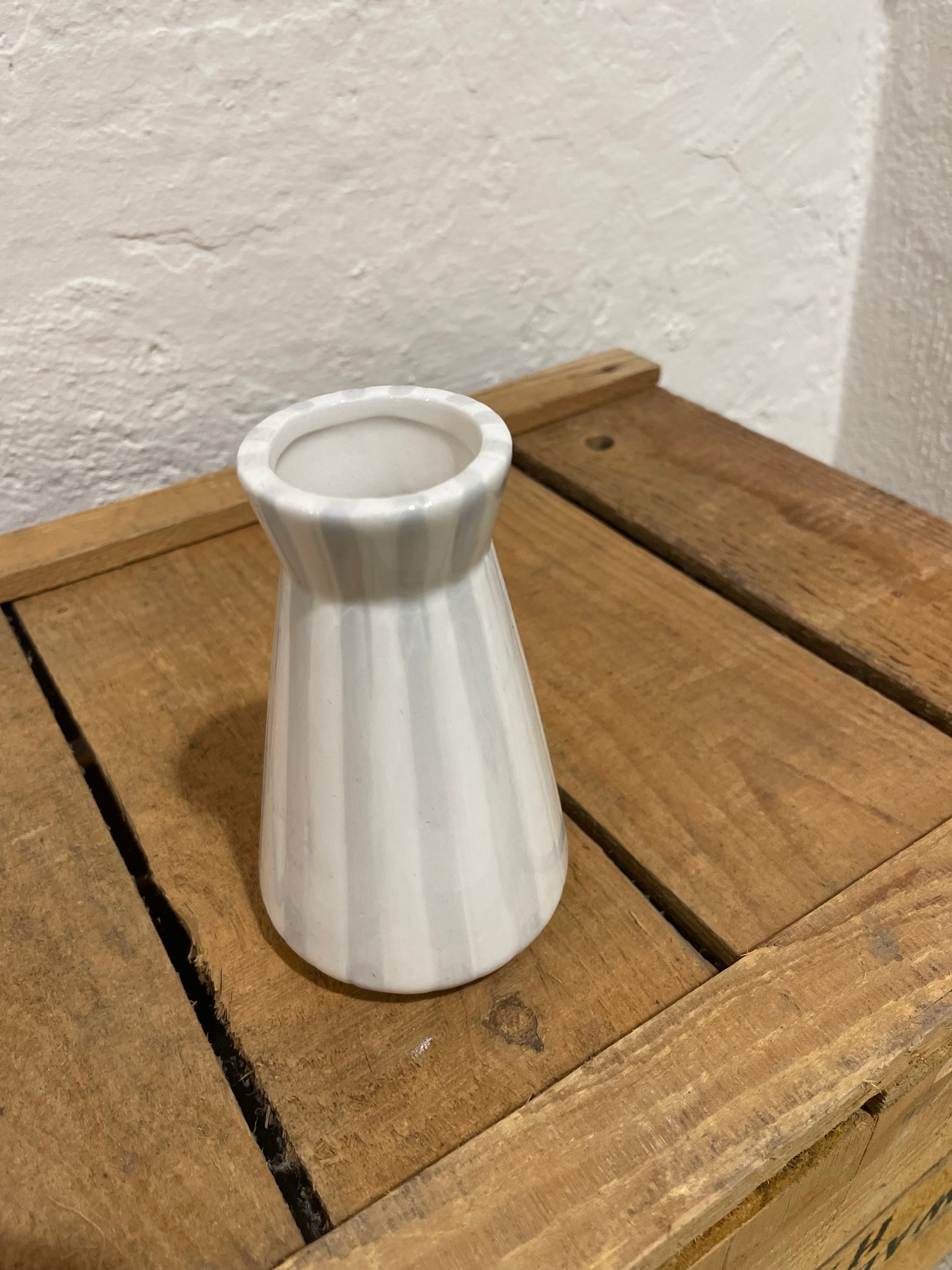 Vase "stripes" grau